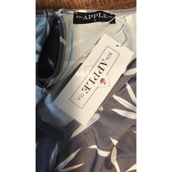 Bon Apple Tea Jumpsuit Romper Small Bamboo Leaves Polyblend Wide Leg Casual NWT - Picture 3 of 8